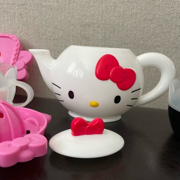 Hello Kitty Sanrio Friends Tea Sets Mcd - Picture 8 of 16